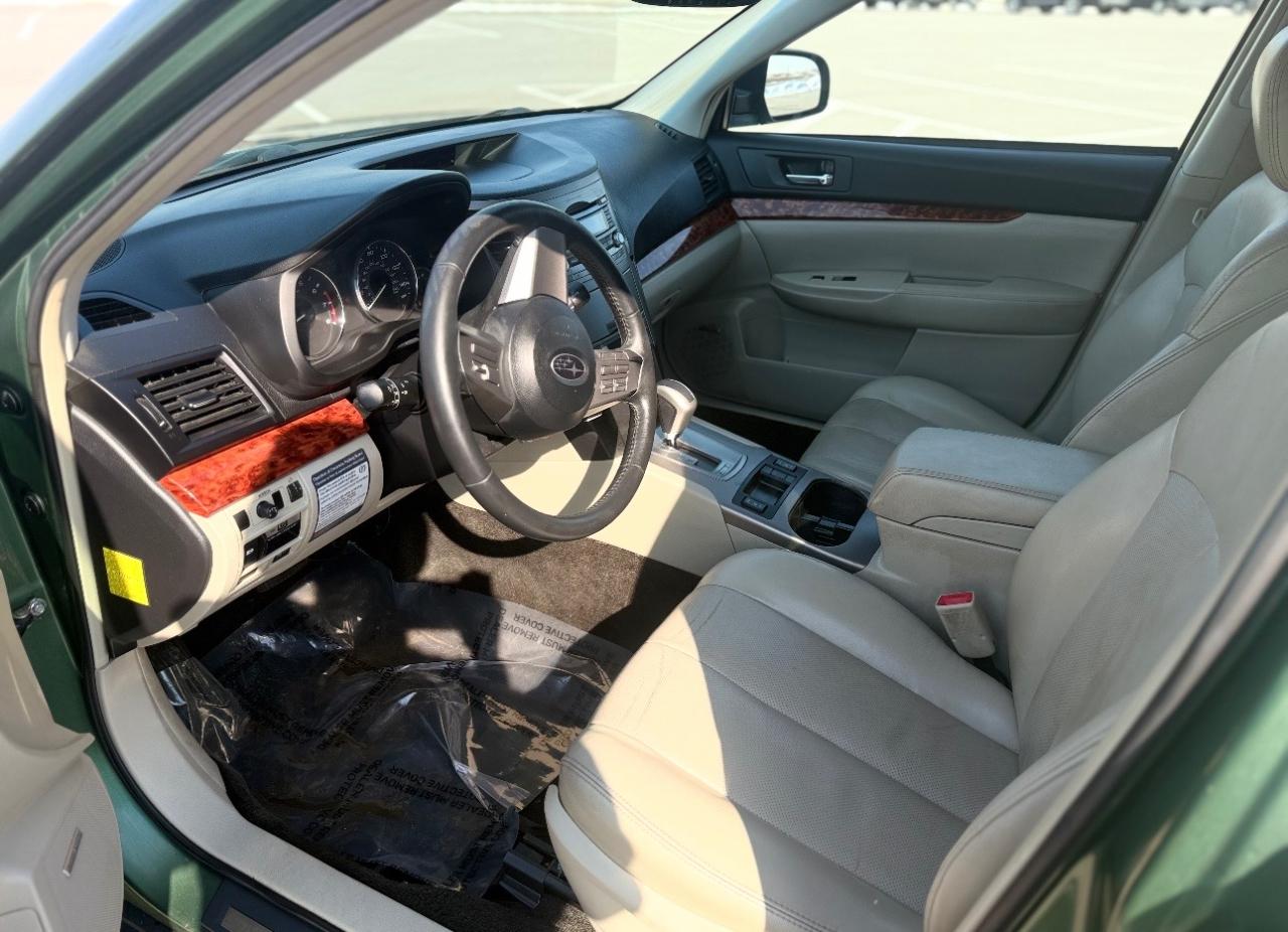 Subaru Outback 4dr Wgn H4 Auto 2.5i Limited 2013