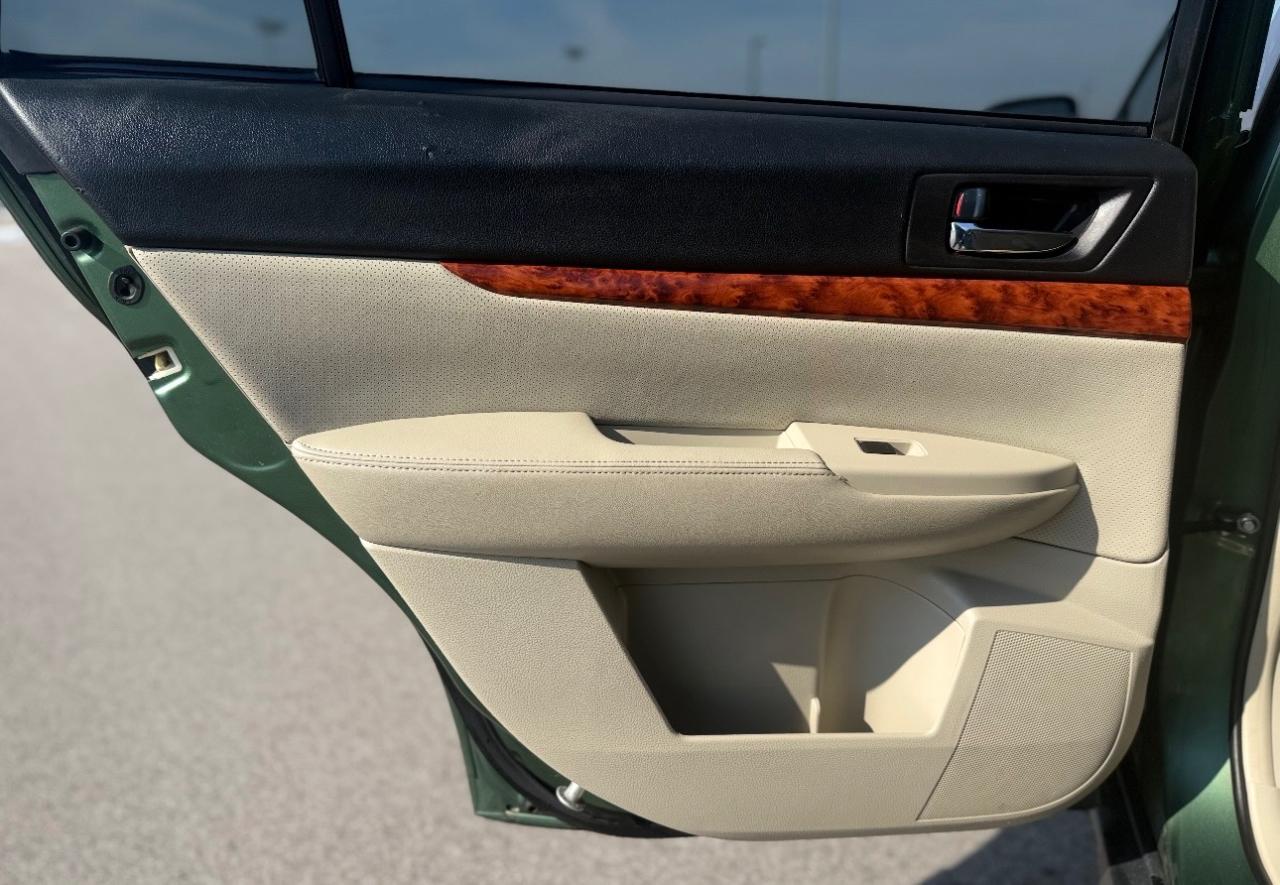 Subaru Outback 4dr Wgn H4 Auto 2.5i Limited 2013