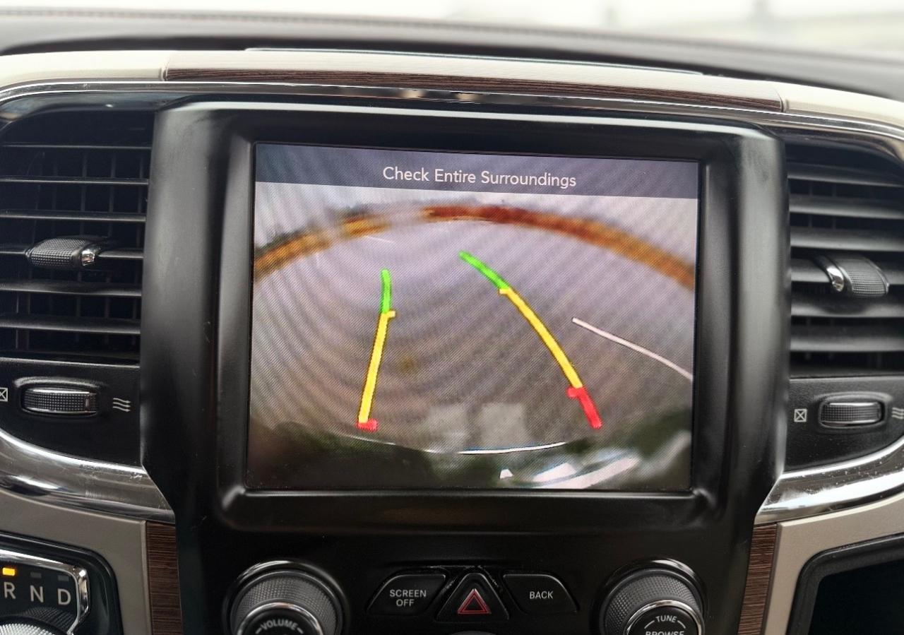 RAM 1500 4WD Crew Cab 140.5" Laramie 2016