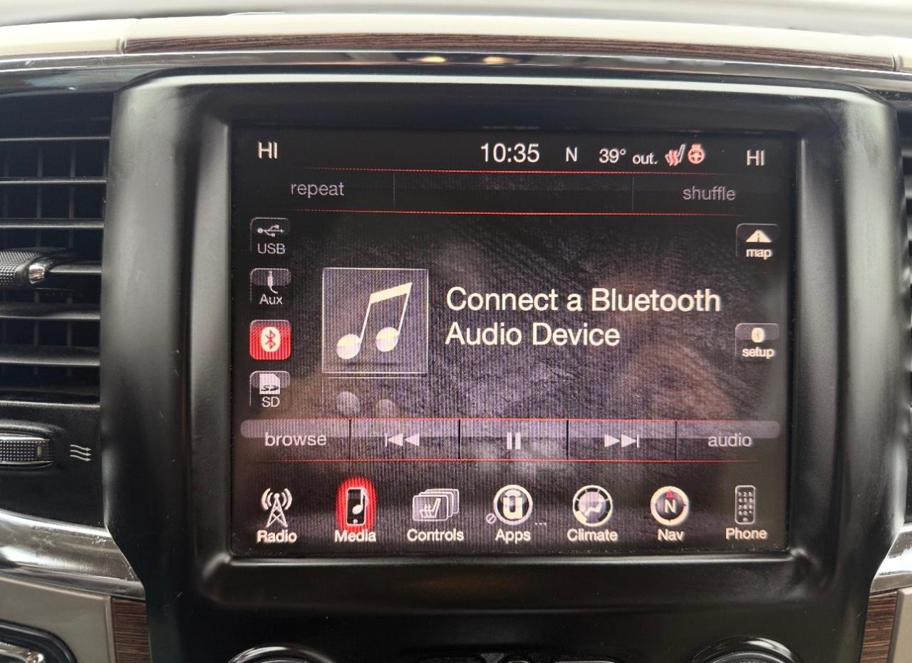 RAM 1500 4WD Crew Cab 140.5" Laramie 2016