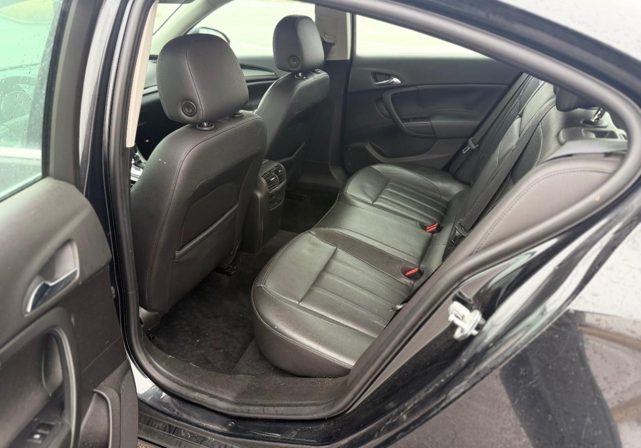 Buick Regal 4dr Sdn CXL RL1 (Russelsheim) *Ltd Avail* 2011