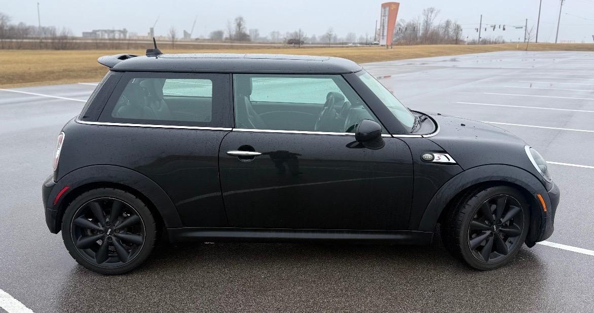 MINI Cooper Hardtop 2dr Cpe S 2012