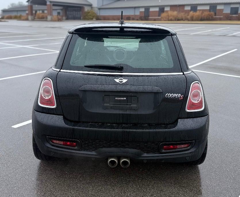 MINI Cooper Hardtop 2dr Cpe S 2012