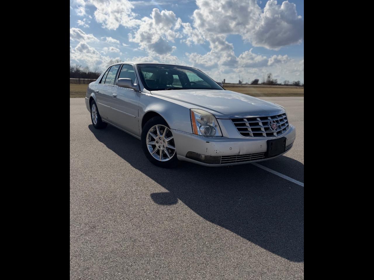 2011 Cadillac DTS 4dr Sdn Luxury Collection