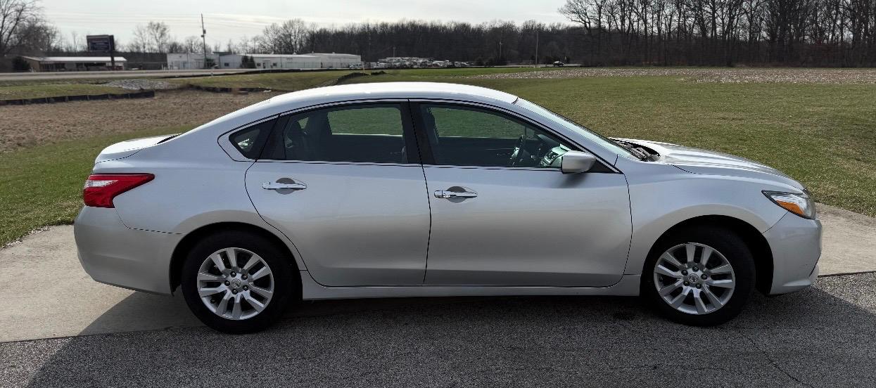 Nissan Altima 4dr Sdn I4 2.5 2016
