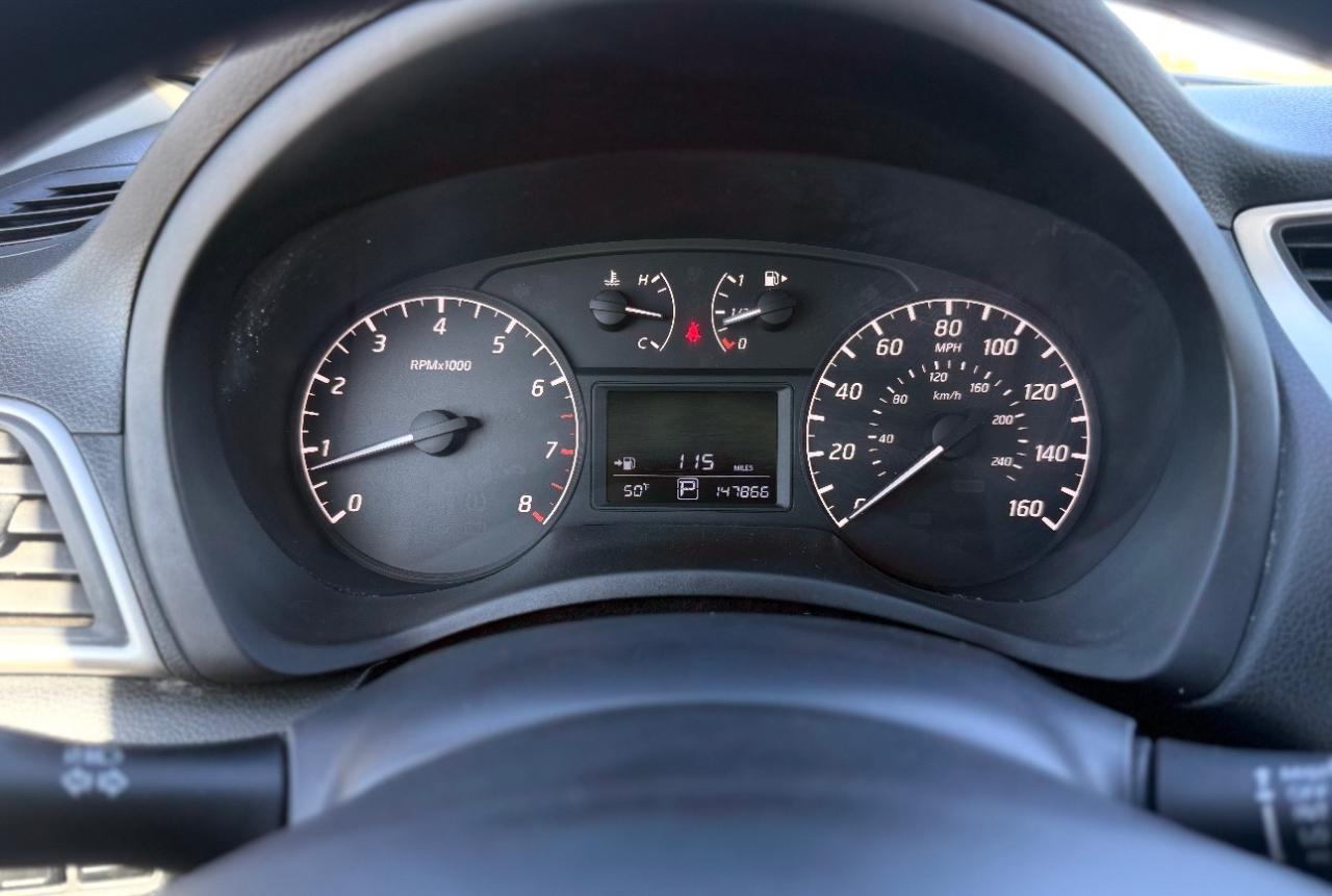 Nissan Sentra 4dr Sdn I4 CVT S 2014