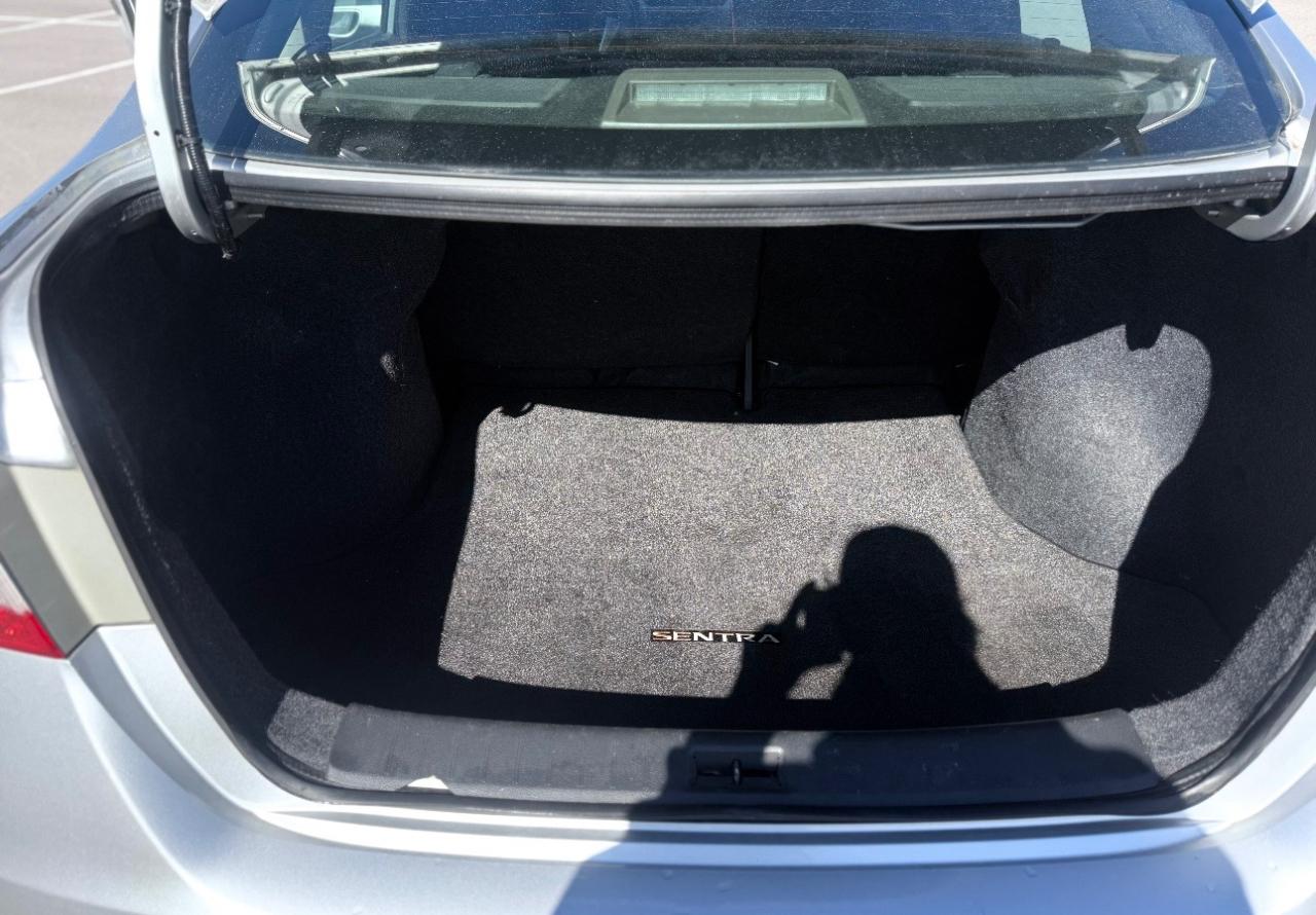 Nissan Sentra 4dr Sdn I4 CVT S 2014