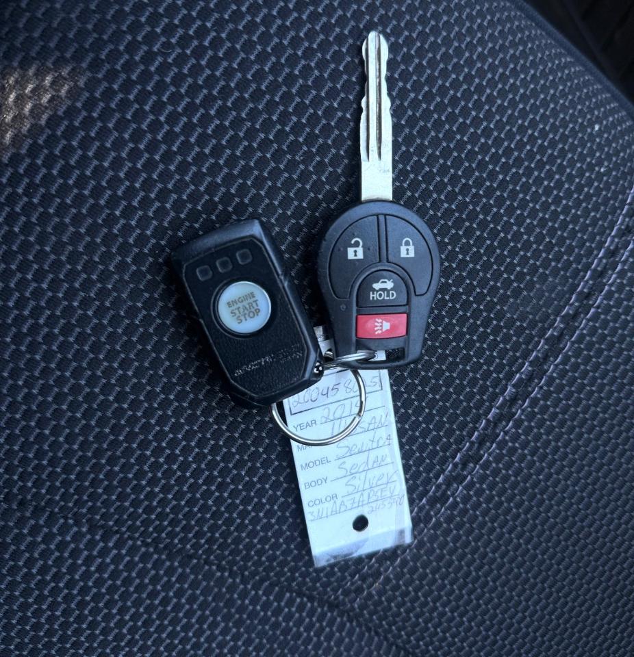 Nissan Sentra 4dr Sdn I4 CVT S 2014