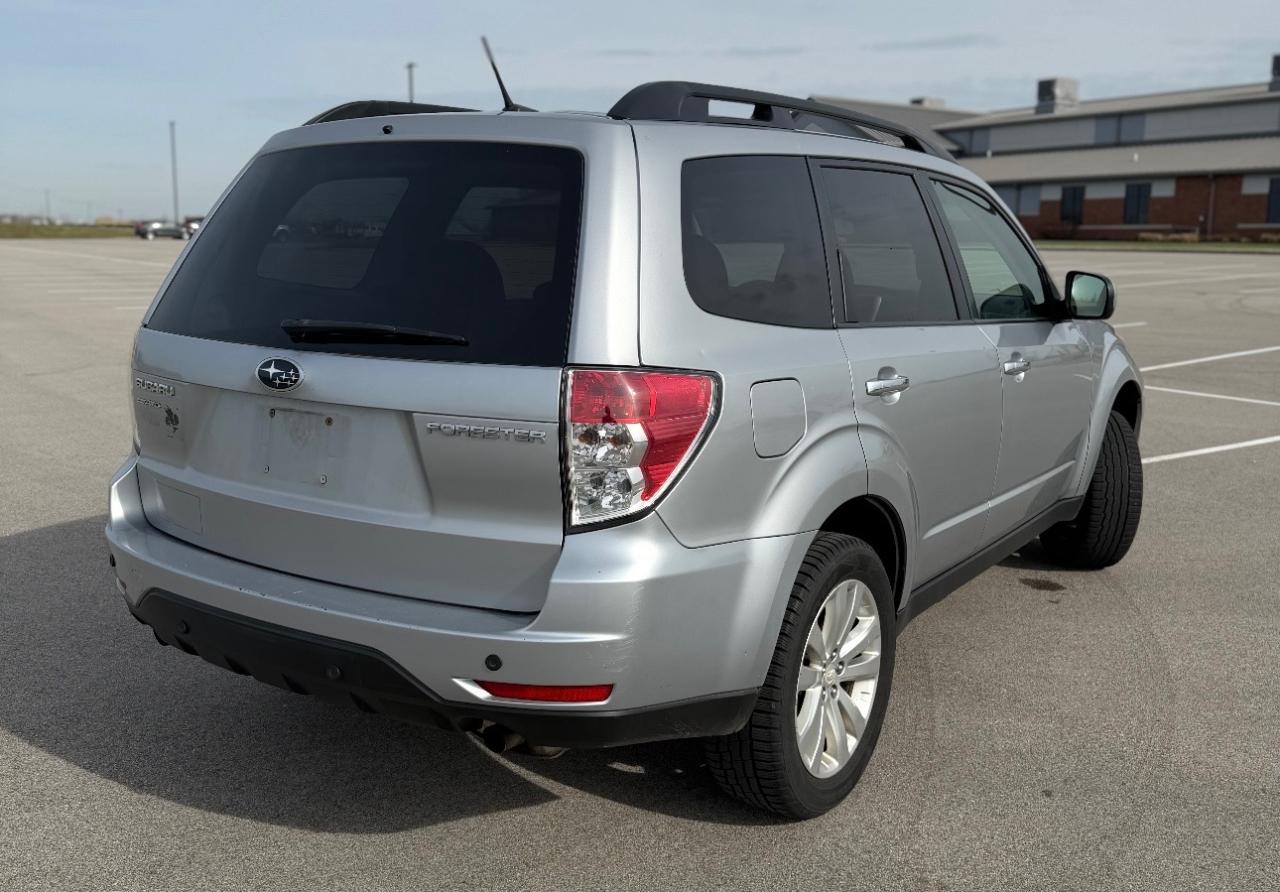 Subaru Forester 4dr Auto 2.5X Premium 2012