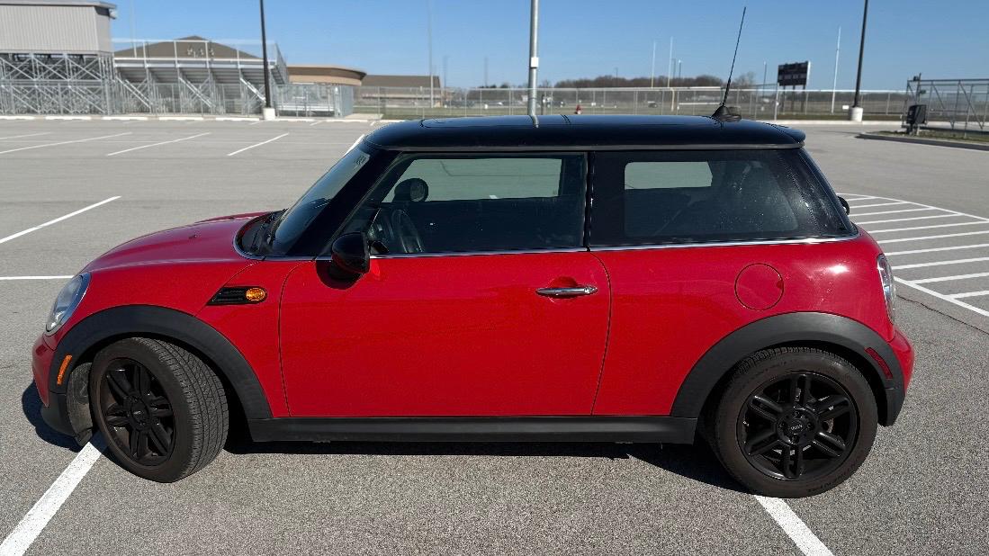 MINI Cooper Hardtop 2dr Cpe 2012