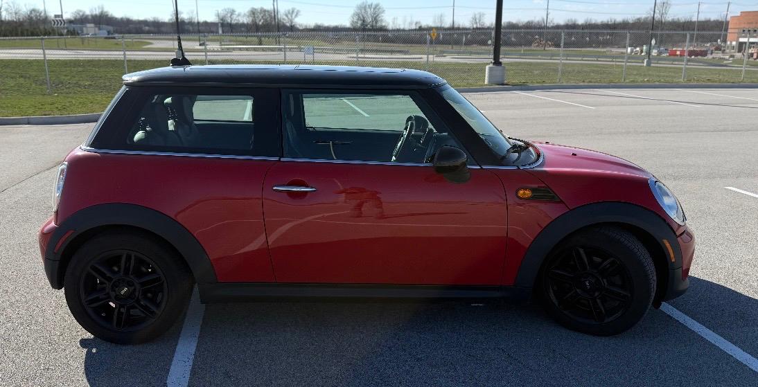 MINI Cooper Hardtop 2dr Cpe 2012