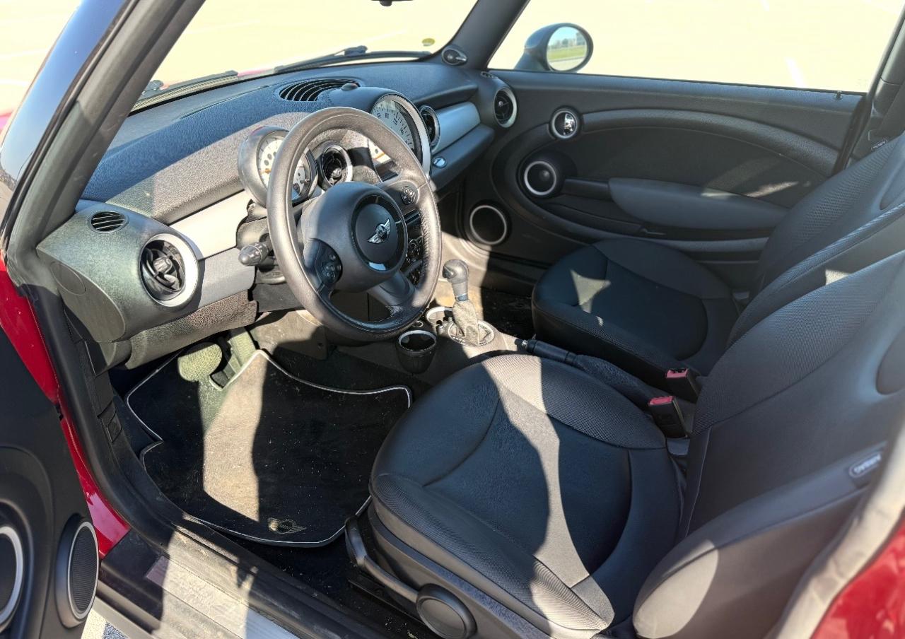 MINI Cooper Hardtop 2dr Cpe 2012