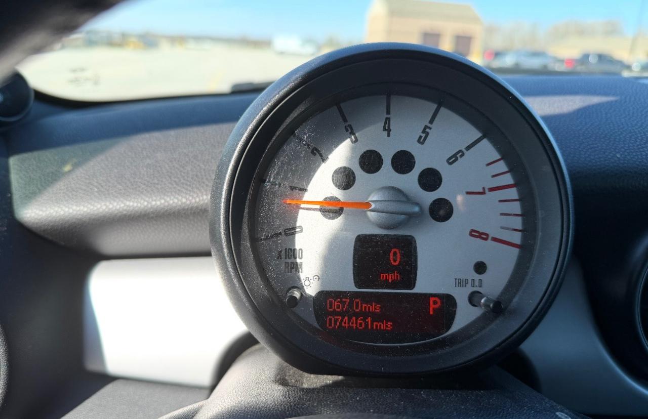 MINI Cooper Hardtop 2dr Cpe 2012