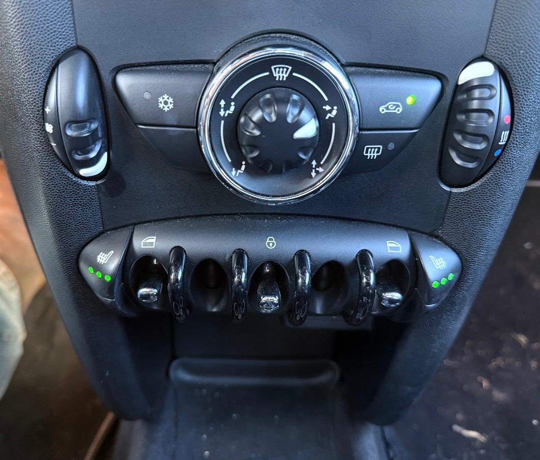 MINI Cooper Hardtop 2dr Cpe 2012