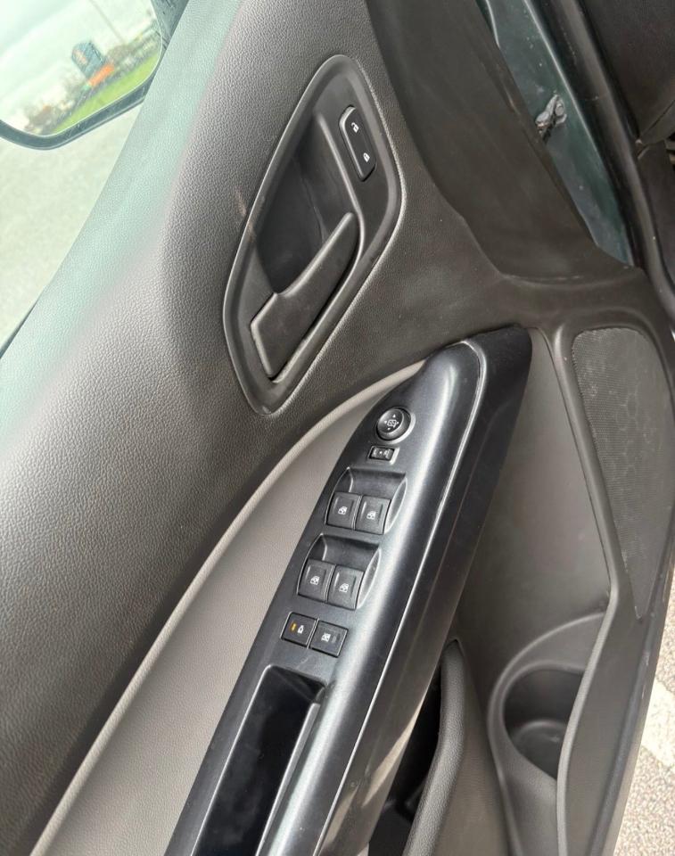 Chevrolet Colorado 2WD Crew Cab 128.3" WT 2015