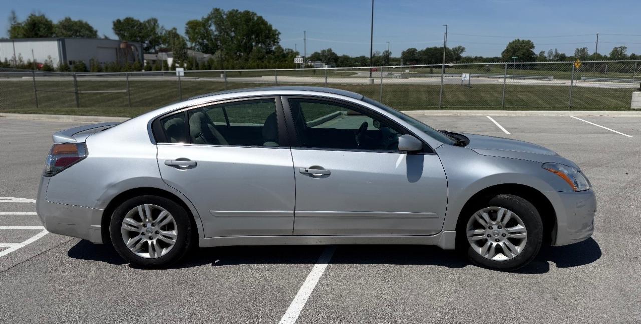 Nissan Altima 4dr Sdn I4 CVT 2.5 S 2012