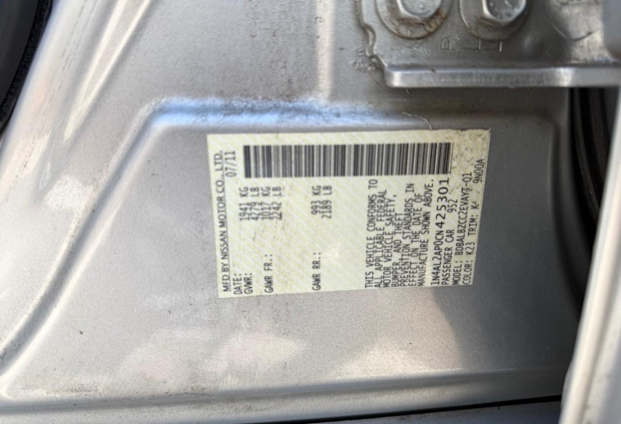 Nissan Altima 4dr Sdn I4 CVT 2.5 S 2012