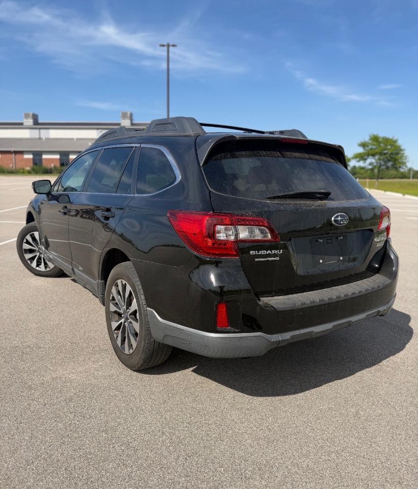 Subaru Outback 4dr Wgn 2.5i Limited PZEV 2015
