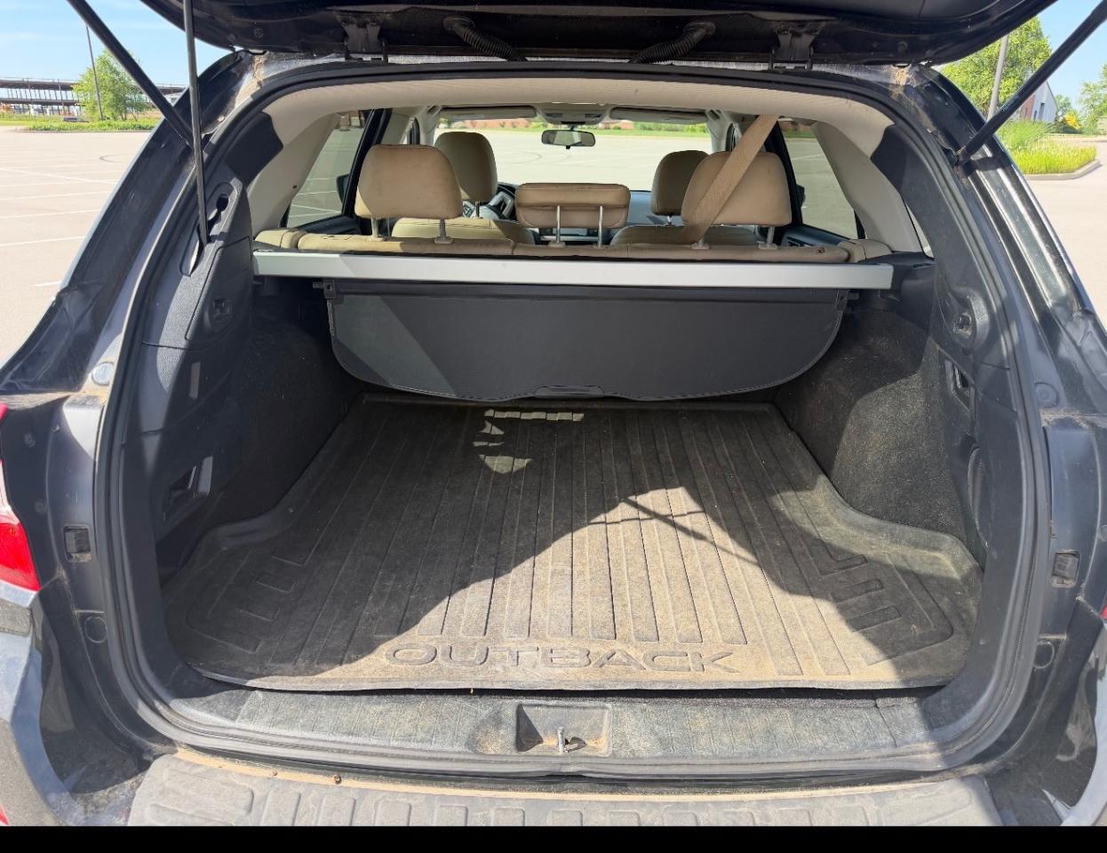 Subaru Outback 4dr Wgn 2.5i Limited PZEV 2015