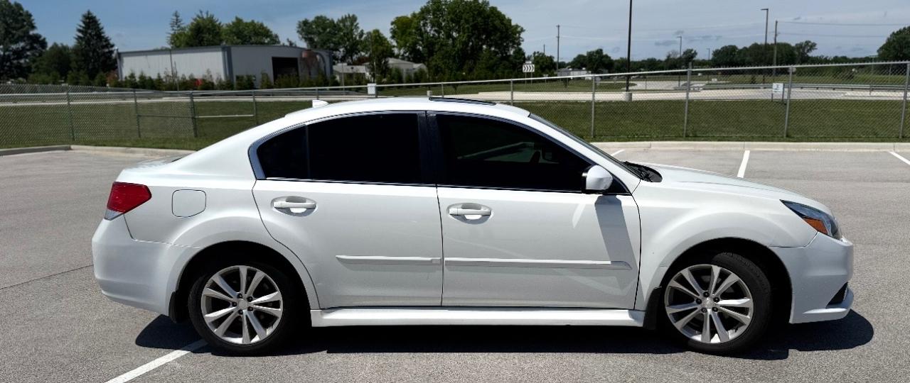 Subaru Legacy 4dr Sdn H4 Auto 2.5i Limited 2014