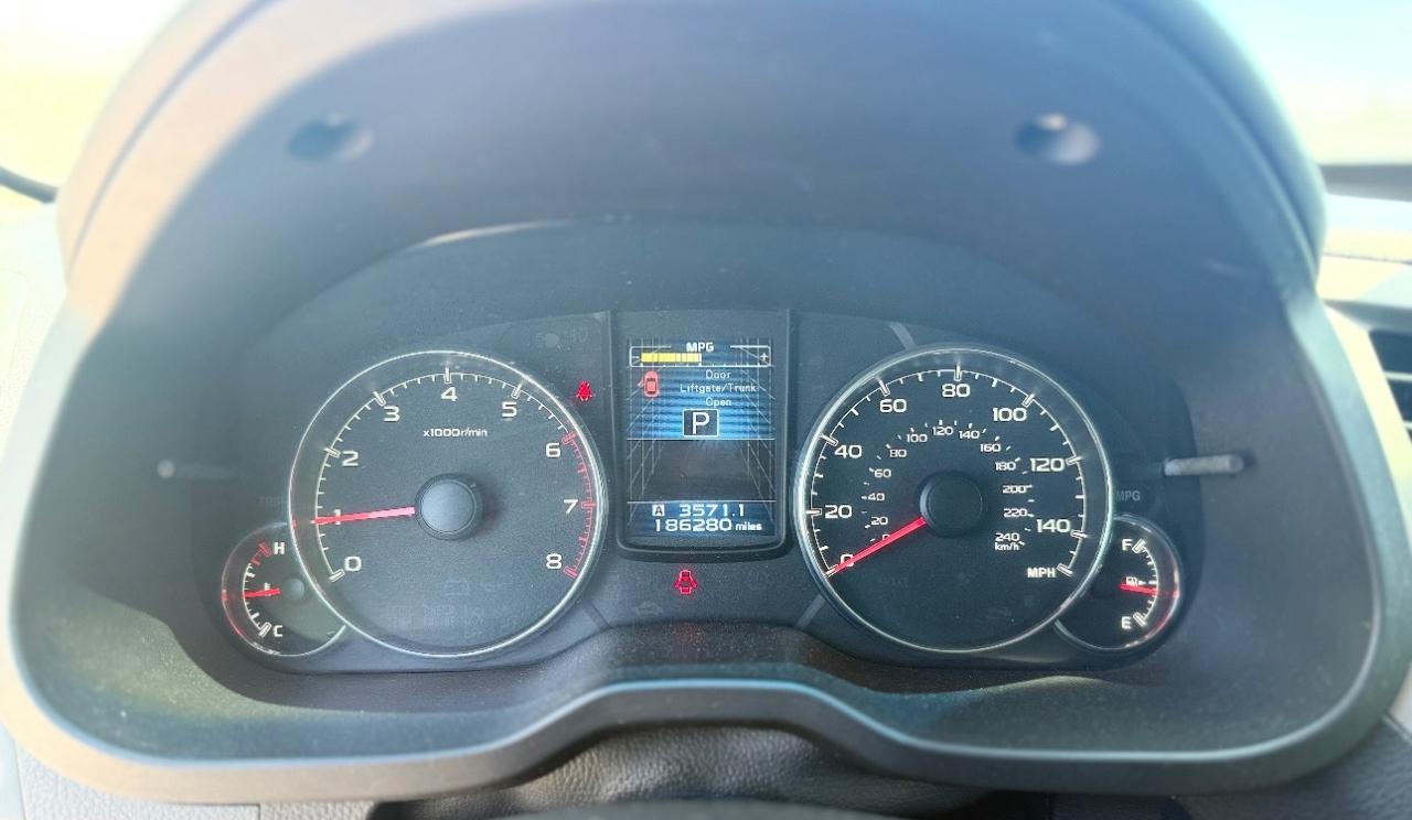 Subaru Legacy 4dr Sdn H4 Auto 2.5i Limited 2014