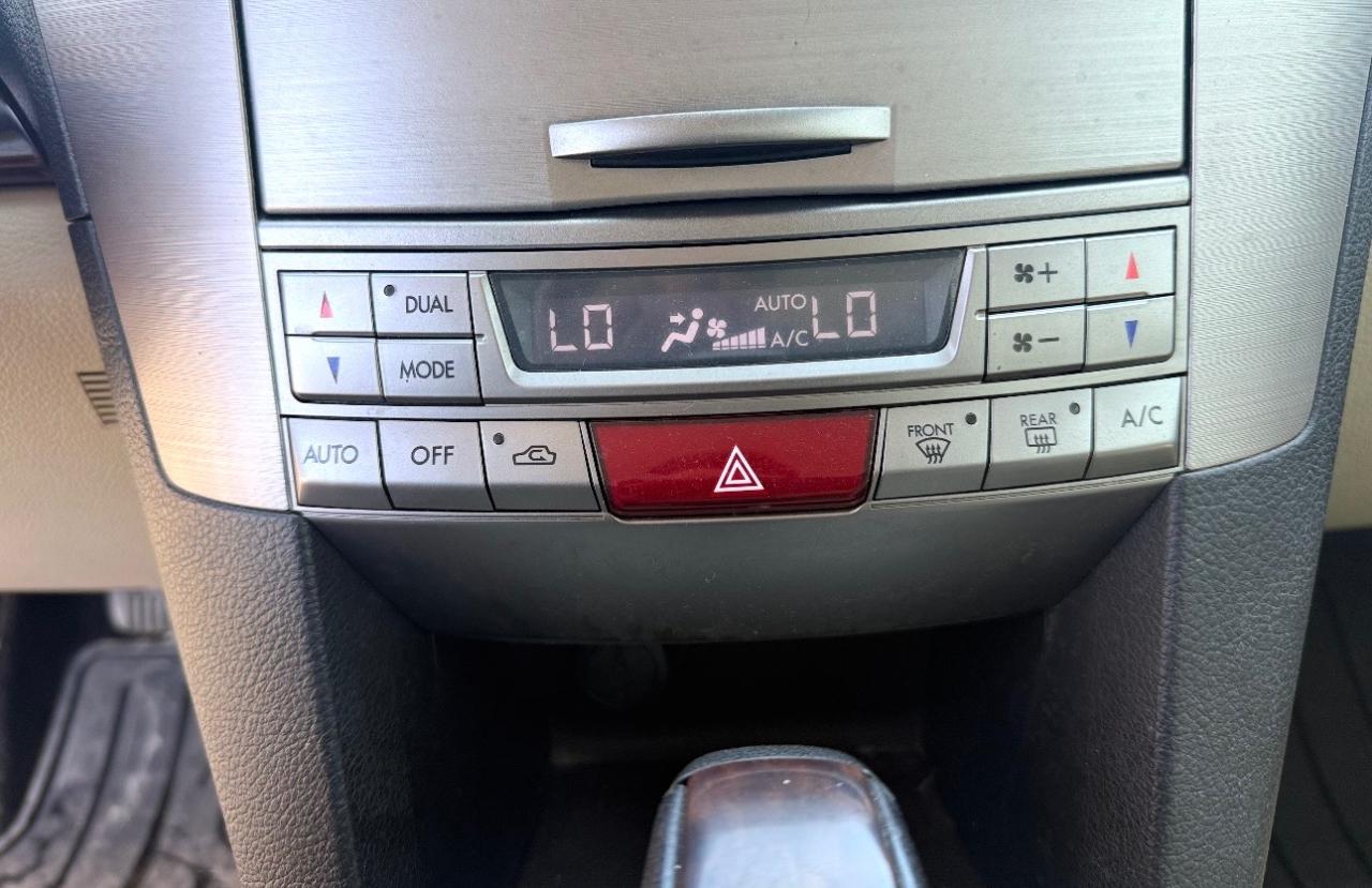 Subaru Legacy 4dr Sdn H4 Auto 2.5i Limited 2014