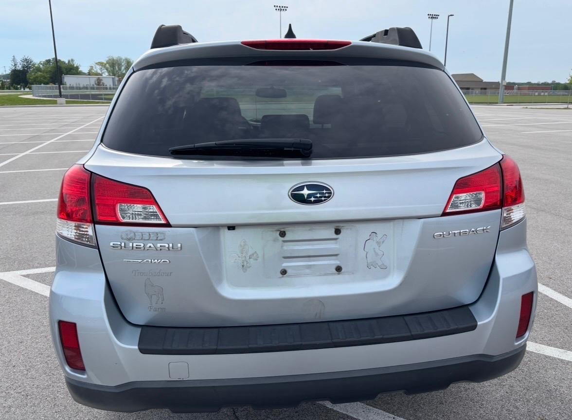 Subaru Outback 4dr Wgn H4 Auto 2.5i Limited 2013