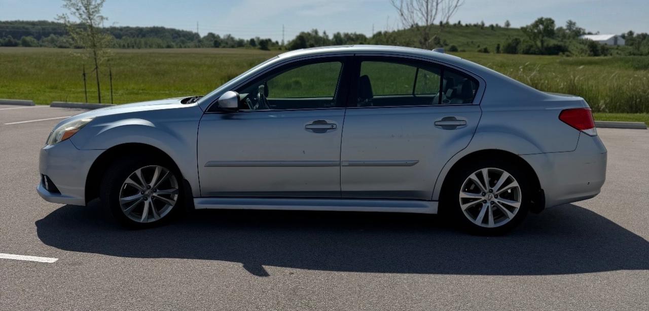 Subaru Legacy 4dr Sdn H4 Auto 2.5i Limited 2013