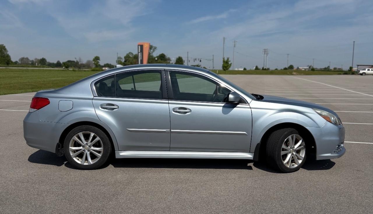 Subaru Legacy 4dr Sdn H4 Auto 2.5i Limited 2013