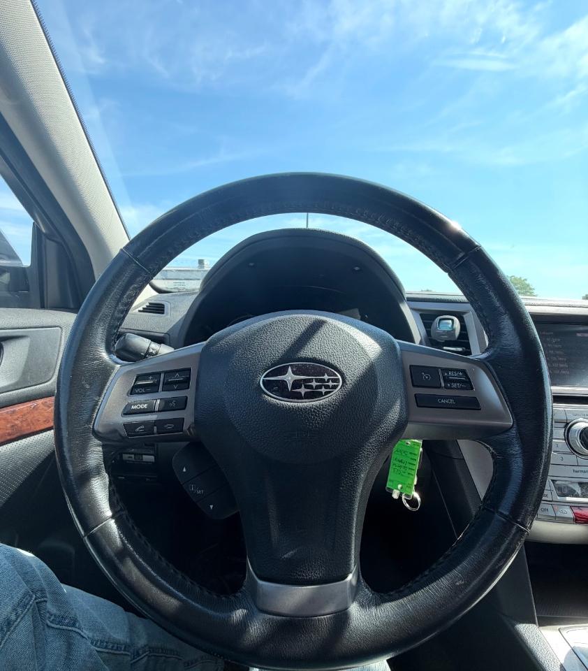 Subaru Legacy 4dr Sdn H4 Auto 2.5i Limited 2013