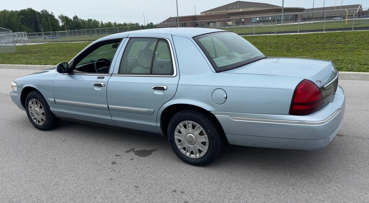 Mercury Grand Marquis 4dr Sdn GS 2008