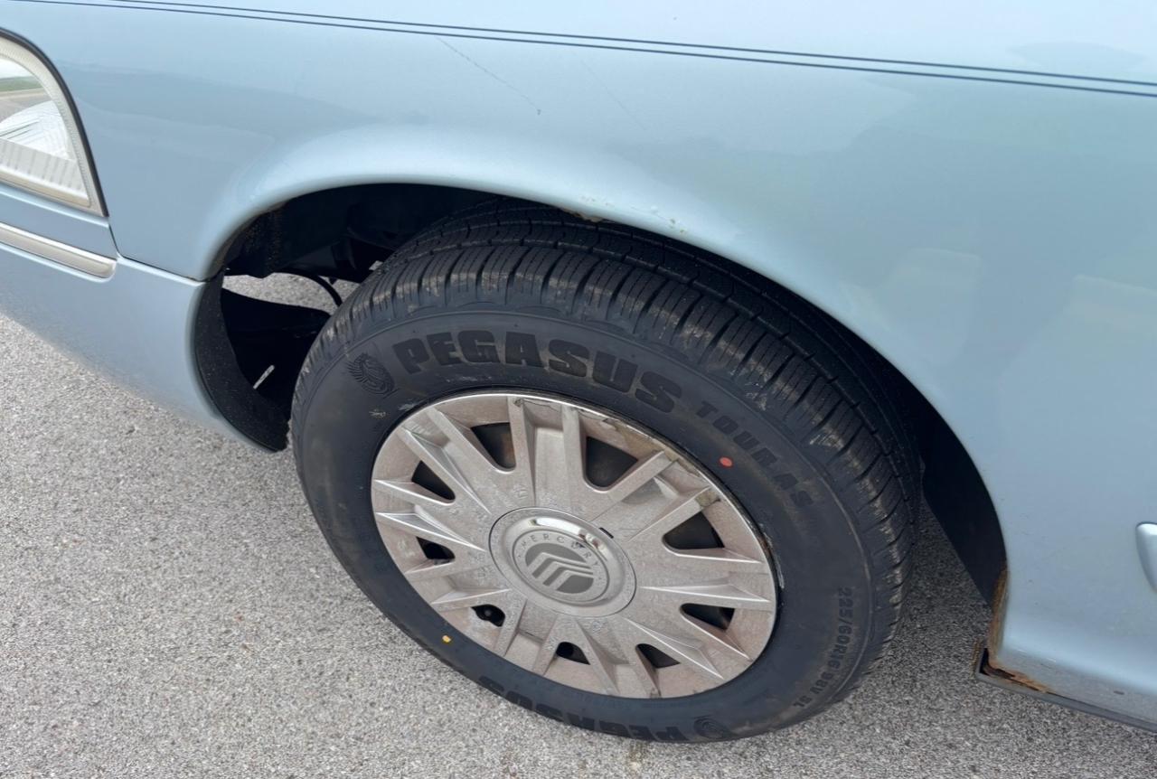 Mercury Grand Marquis 4dr Sdn GS 2008