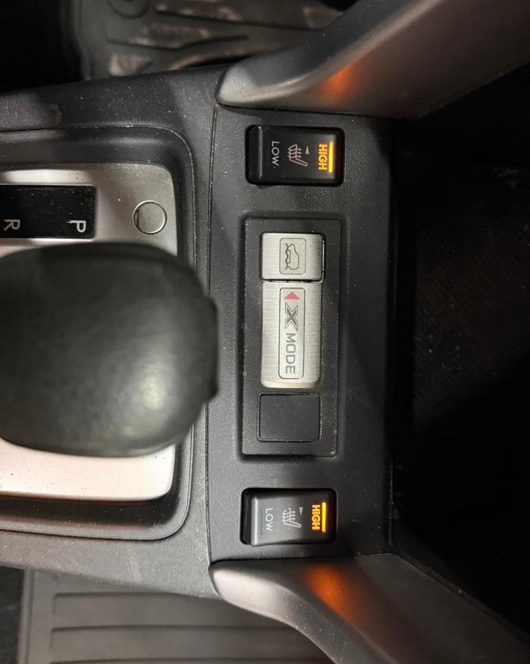 Subaru Forester 4dr CVT 2.5i Limited PZEV 2015
