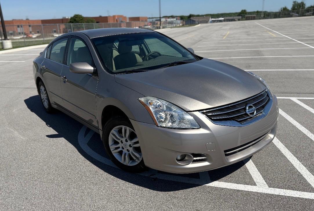 Nissan Altima 4dr Sdn I4 CVT 2.5 S 2012
