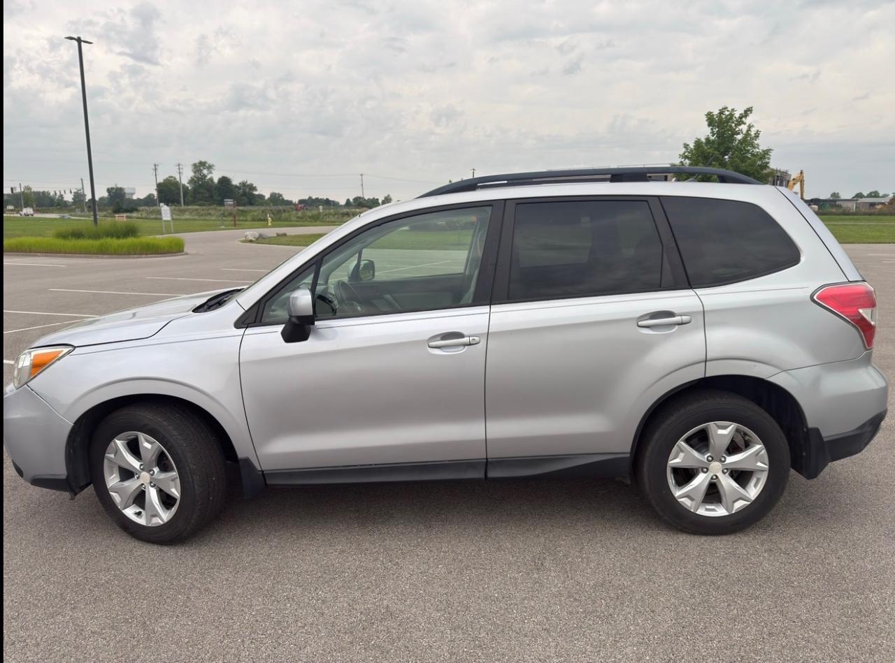 Subaru Forester 4dr CVT 2.5i Premium PZEV 2015