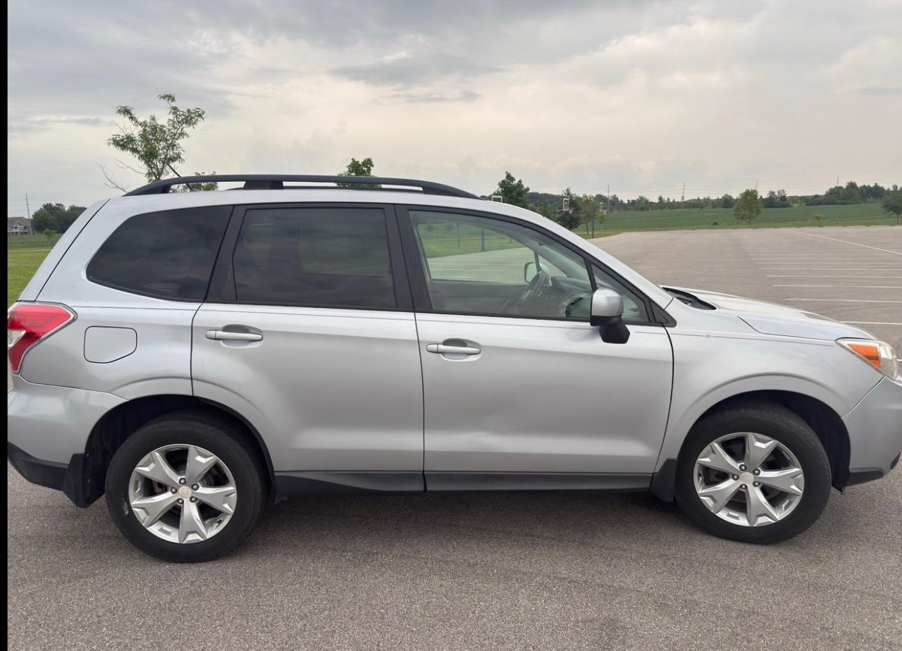 Subaru Forester 4dr CVT 2.5i Premium PZEV 2015