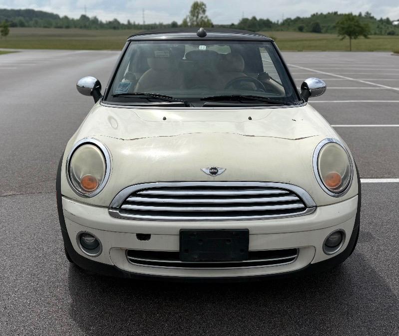 MINI Cooper Convertible 2dr 2010