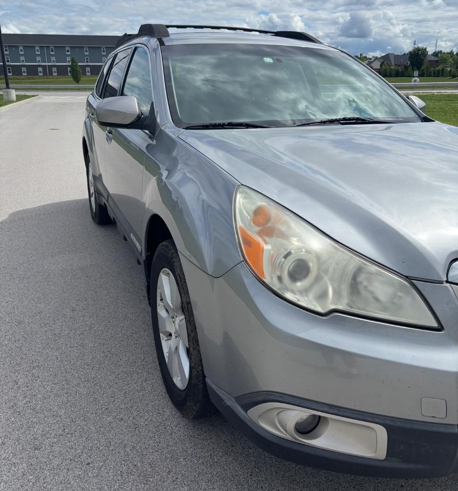 Subaru Outback 4dr Wgn H4 Auto 2.5i Prem AWP/HK Aud 2011