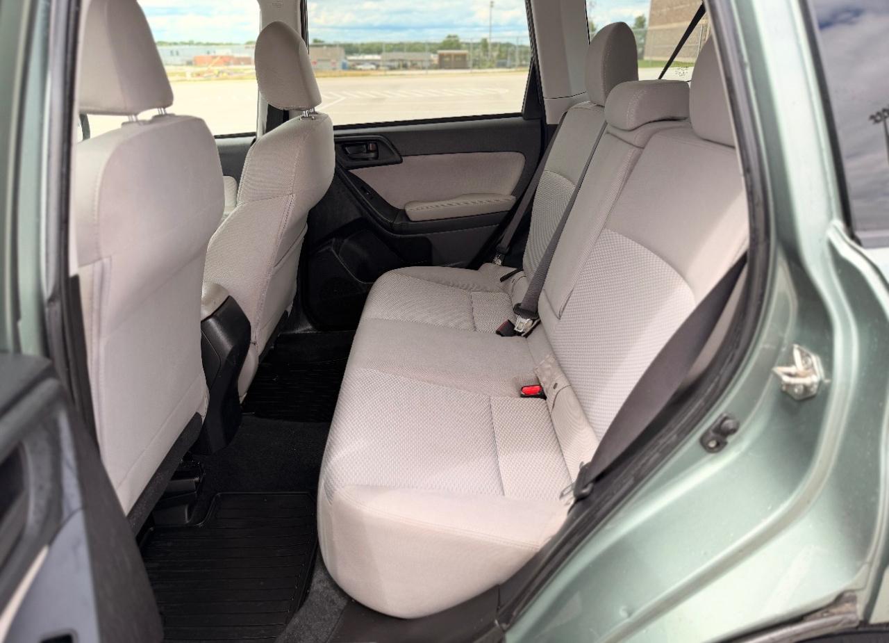 Subaru Forester 4dr CVT 2.5i Premium PZEV 2016