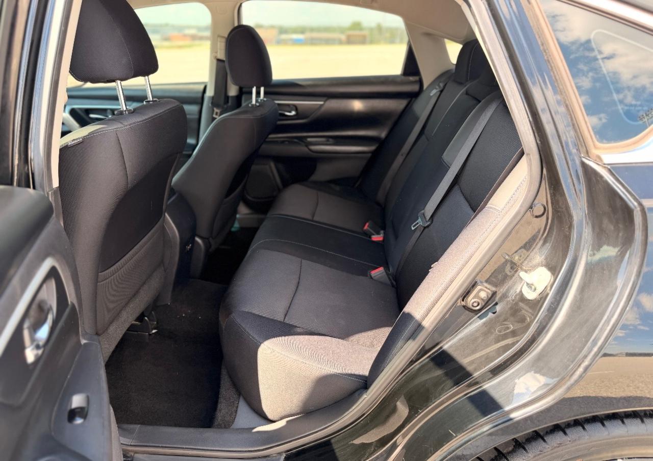 Nissan Altima 2.5 SR Sedan 2017