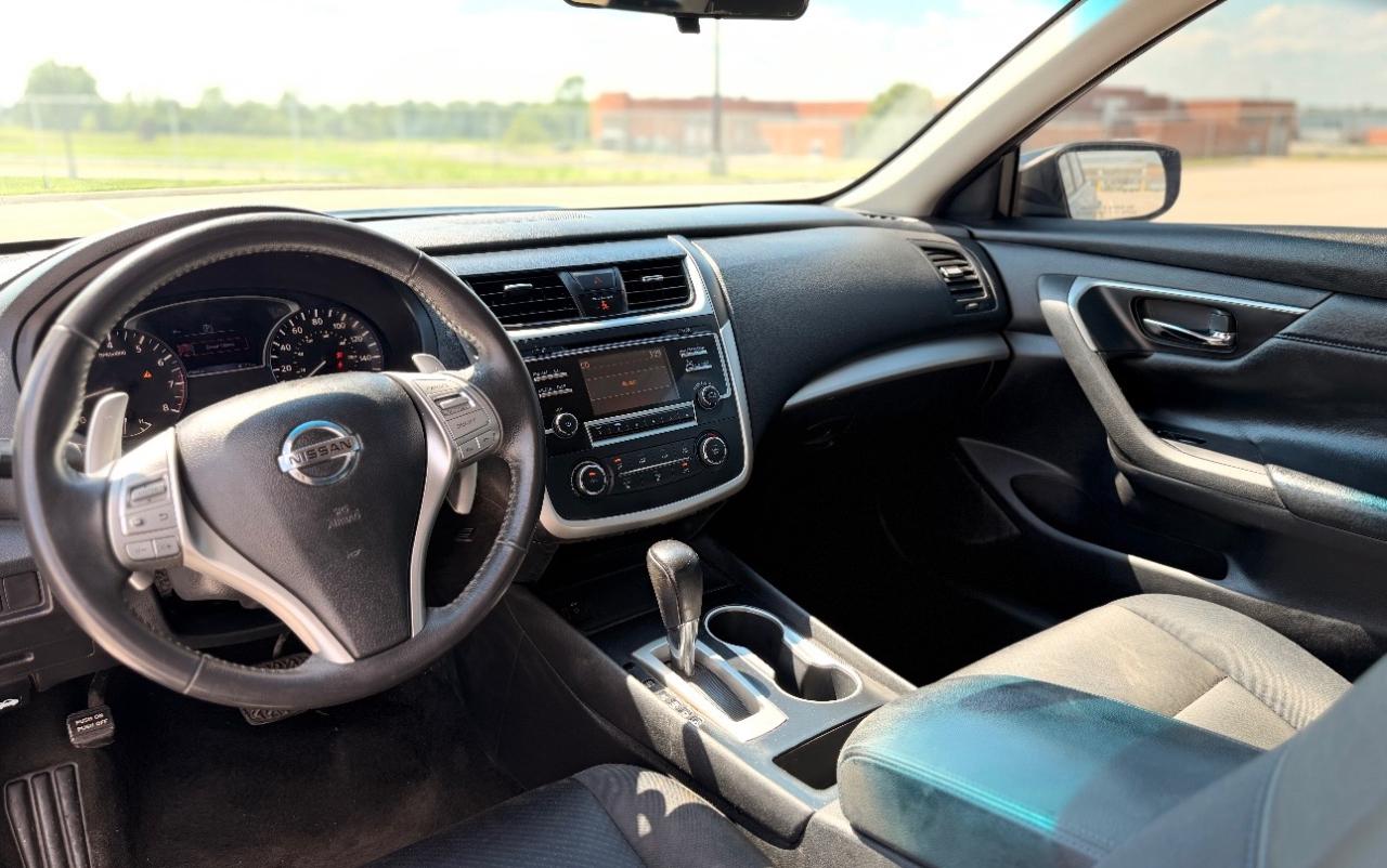 Nissan Altima 2.5 SR Sedan 2017
