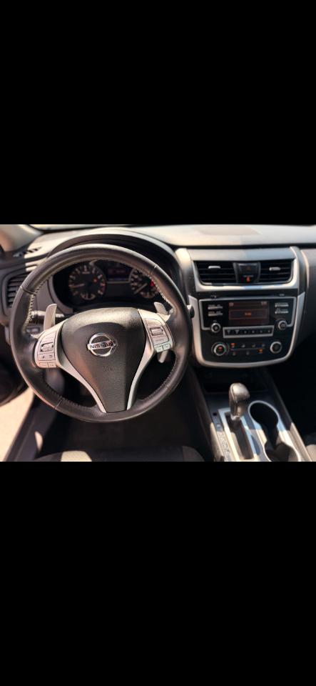 Nissan Altima 2.5 SR Sedan 2017