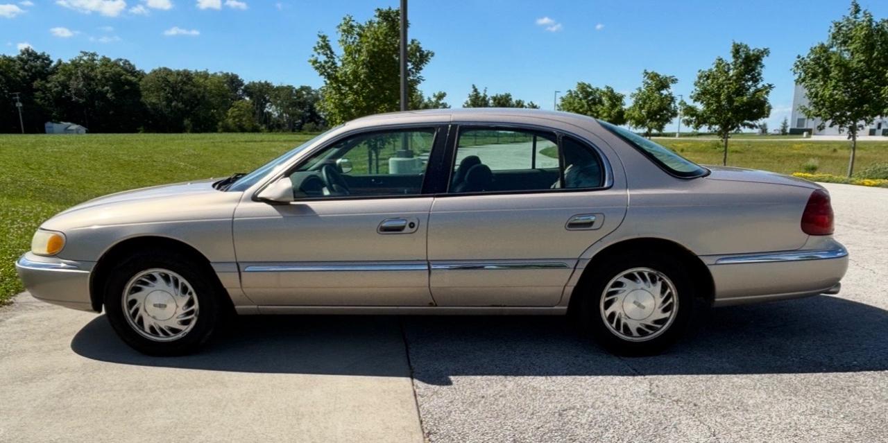 Lincoln Continental 4dr Sdn 1998