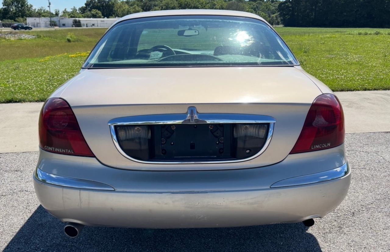Lincoln Continental 4dr Sdn 1998