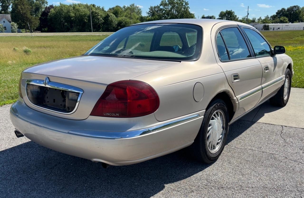 Lincoln Continental 4dr Sdn 1998