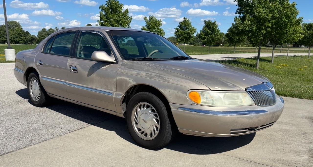 Lincoln Continental 4dr Sdn 1998