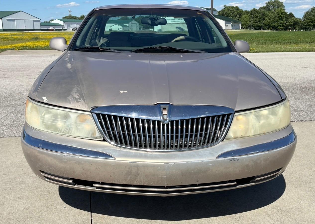Lincoln Continental 4dr Sdn 1998