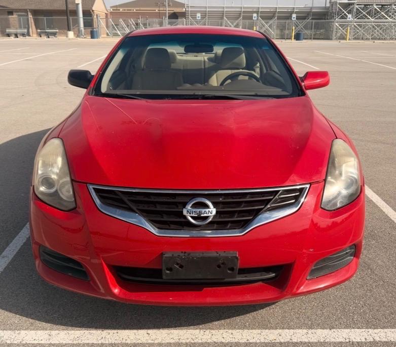 Nissan Altima 2dr Cpe I4 CVT 2.5 S 2011