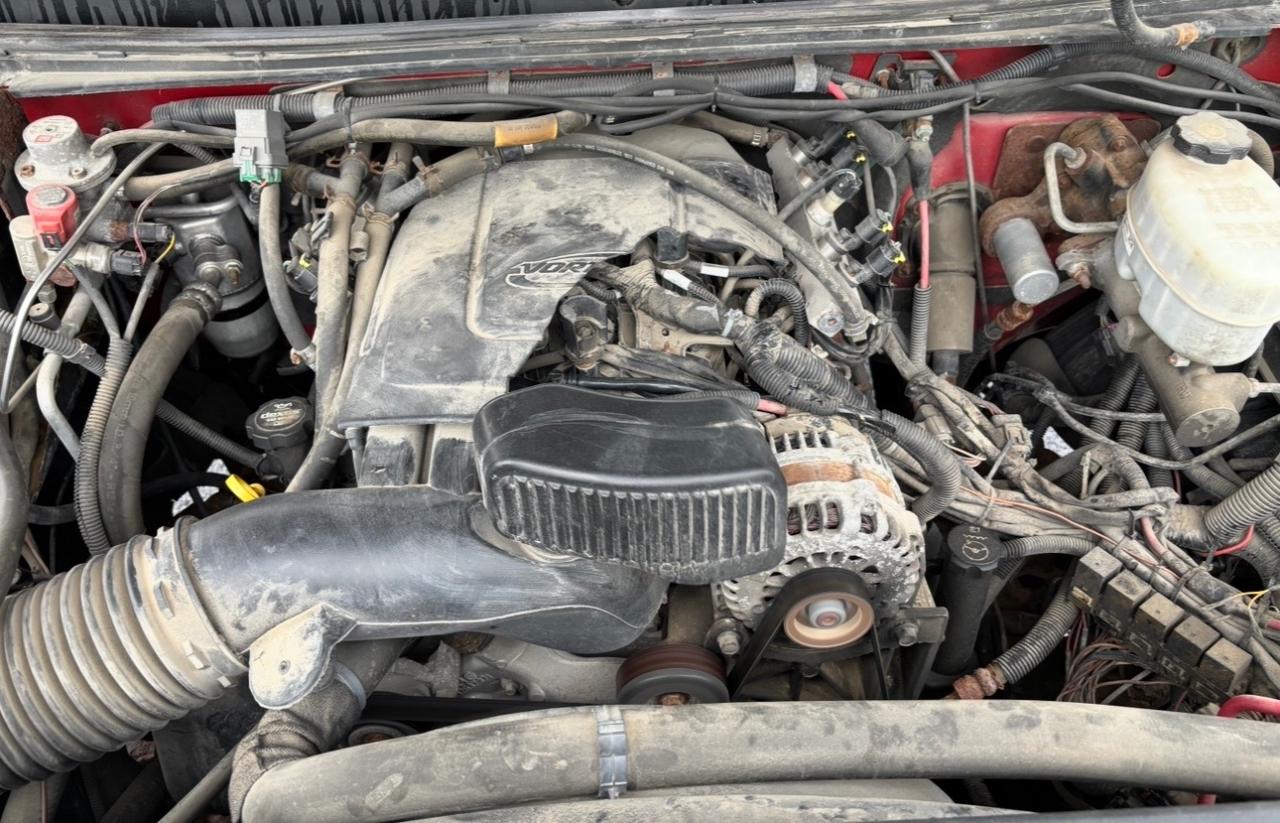 Chevrolet Silverado 2500HD 4WD Reg Cab 133.7" Work Truck 2011