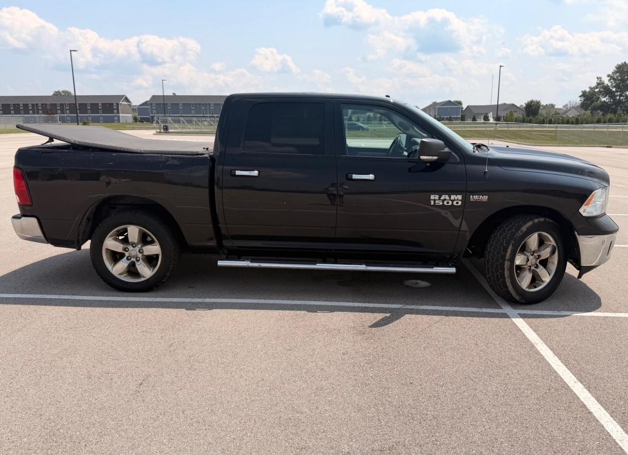 RAM 1500 Big Horn 4x4 Crew Cab 5'7" Box 2017